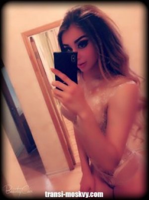 Транссексуалка Лера 